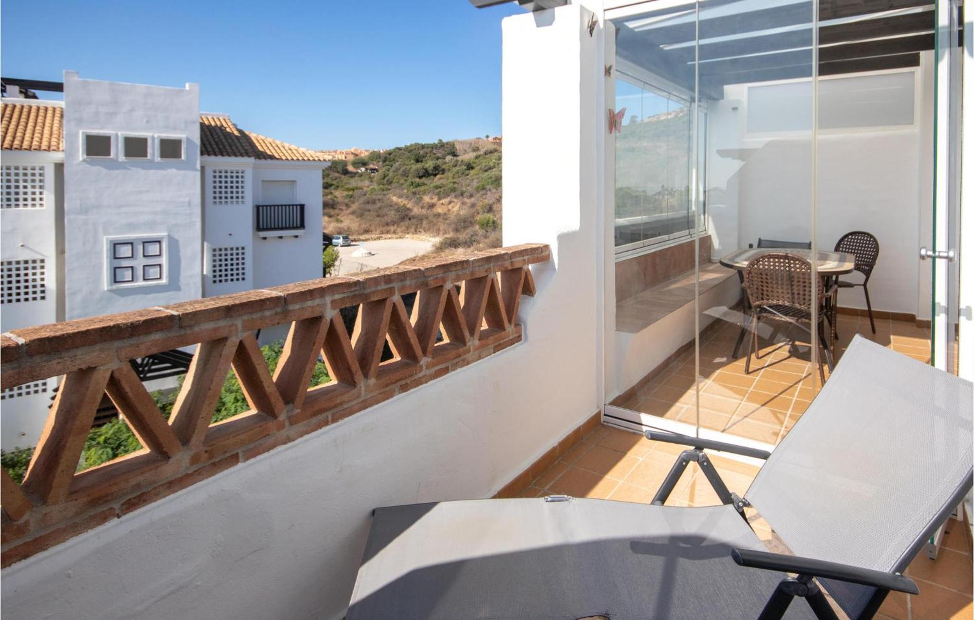 Cozy Apartment In San Luis De Sabinillas Bagian luar foto